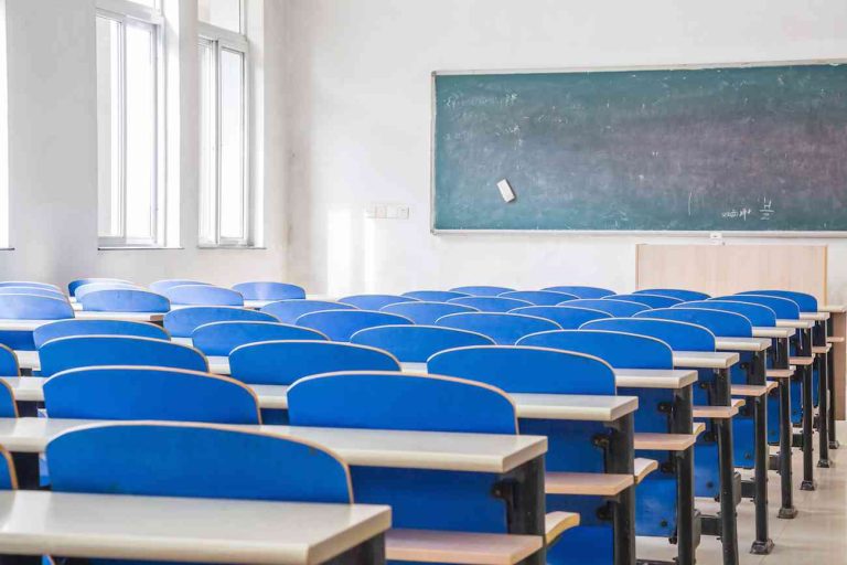 Gestores precisam aprender a entender estudos, diz educador