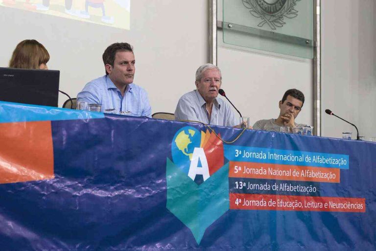 A BNCC Não Atende às Necessidades do País