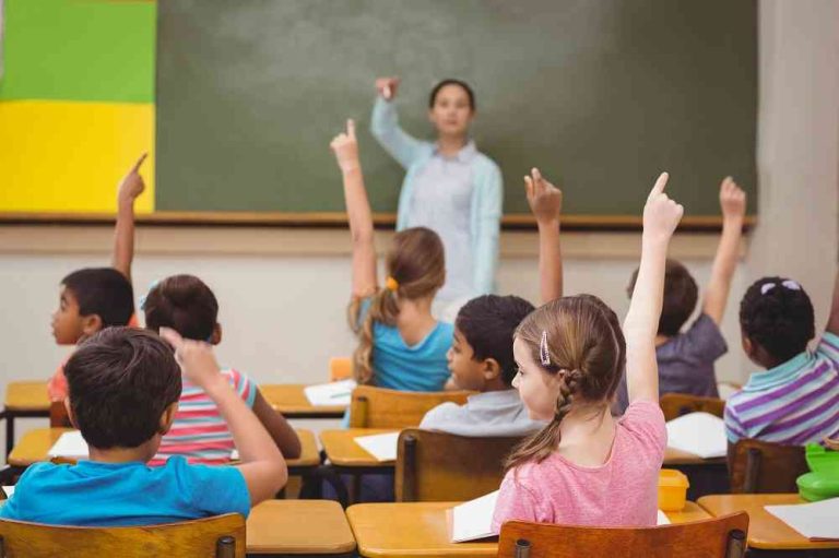 Distorções do federalismo brasileiro prejudicam a educação