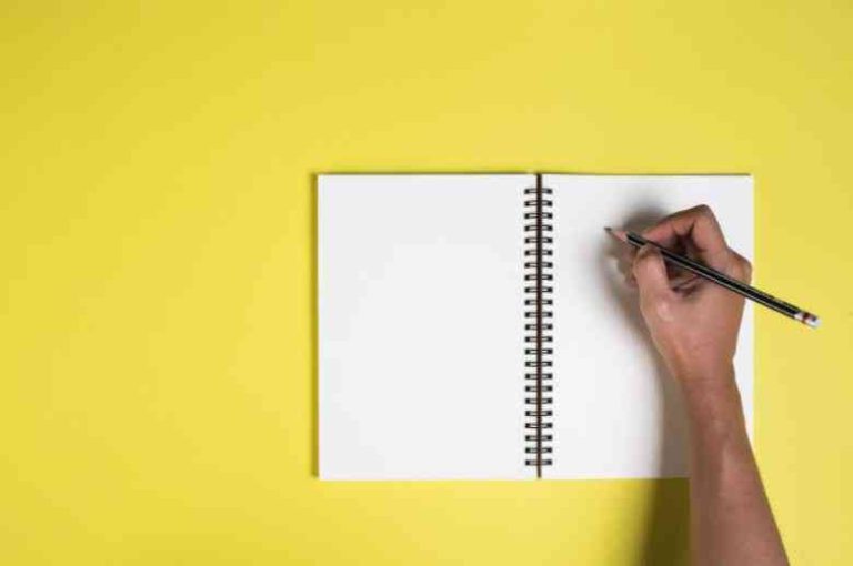 Caligrafia exige treino e prática, e feedback adequado dos educadores é essencial