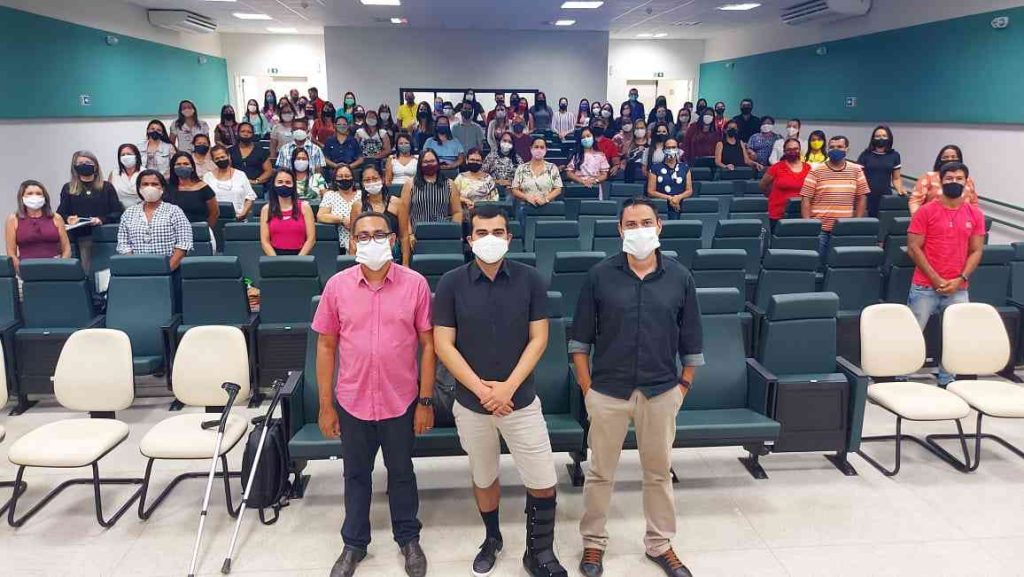 Instituto Alfa e Beto realiza capacitação sobre currículo em Coruripe (AL)
