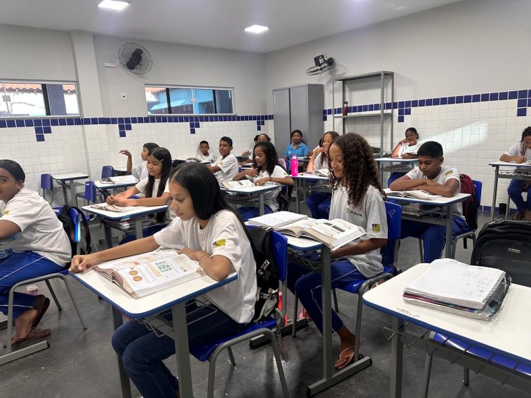 Coleção Ômega ajuda no protagonismo do aluno